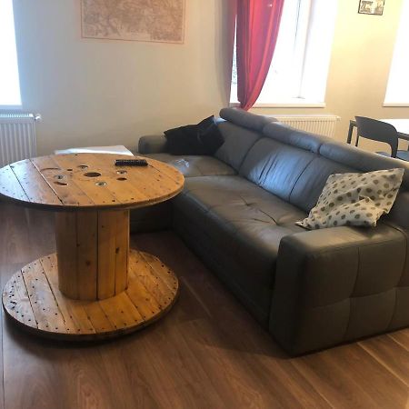 Apartament Srodmiescie 1 Sypialnia Oraz 1 Salon Валбжих Екстериор снимка