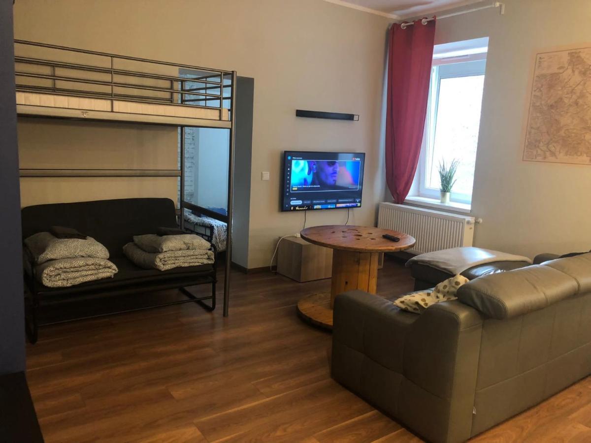 Apartament Srodmiescie 1 Sypialnia Oraz 1 Salon Валбжих Екстериор снимка